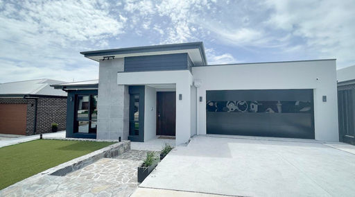 Cemintel House in Wright by Hyperspace Architecture