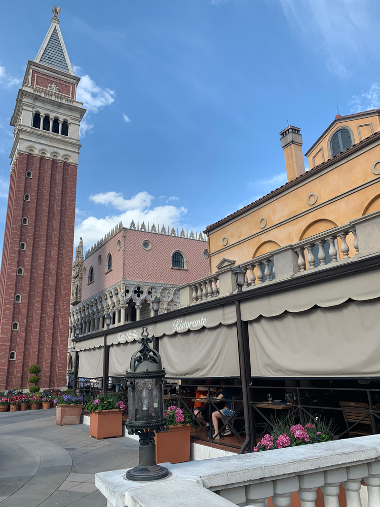 Epcot's Italy Pavilion Outdoor seating at Tutto italia restaurant