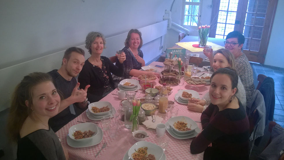 Aan tafel