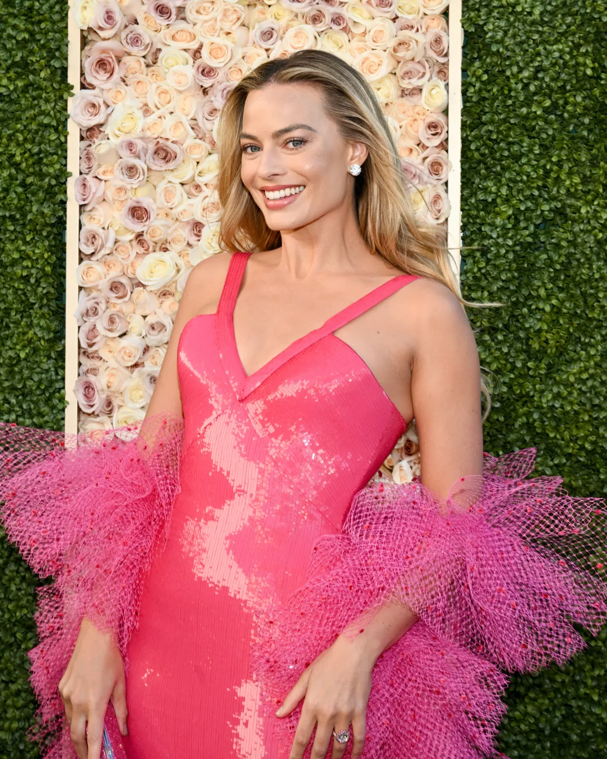 Margot Robbie in Lorraine Schwartz