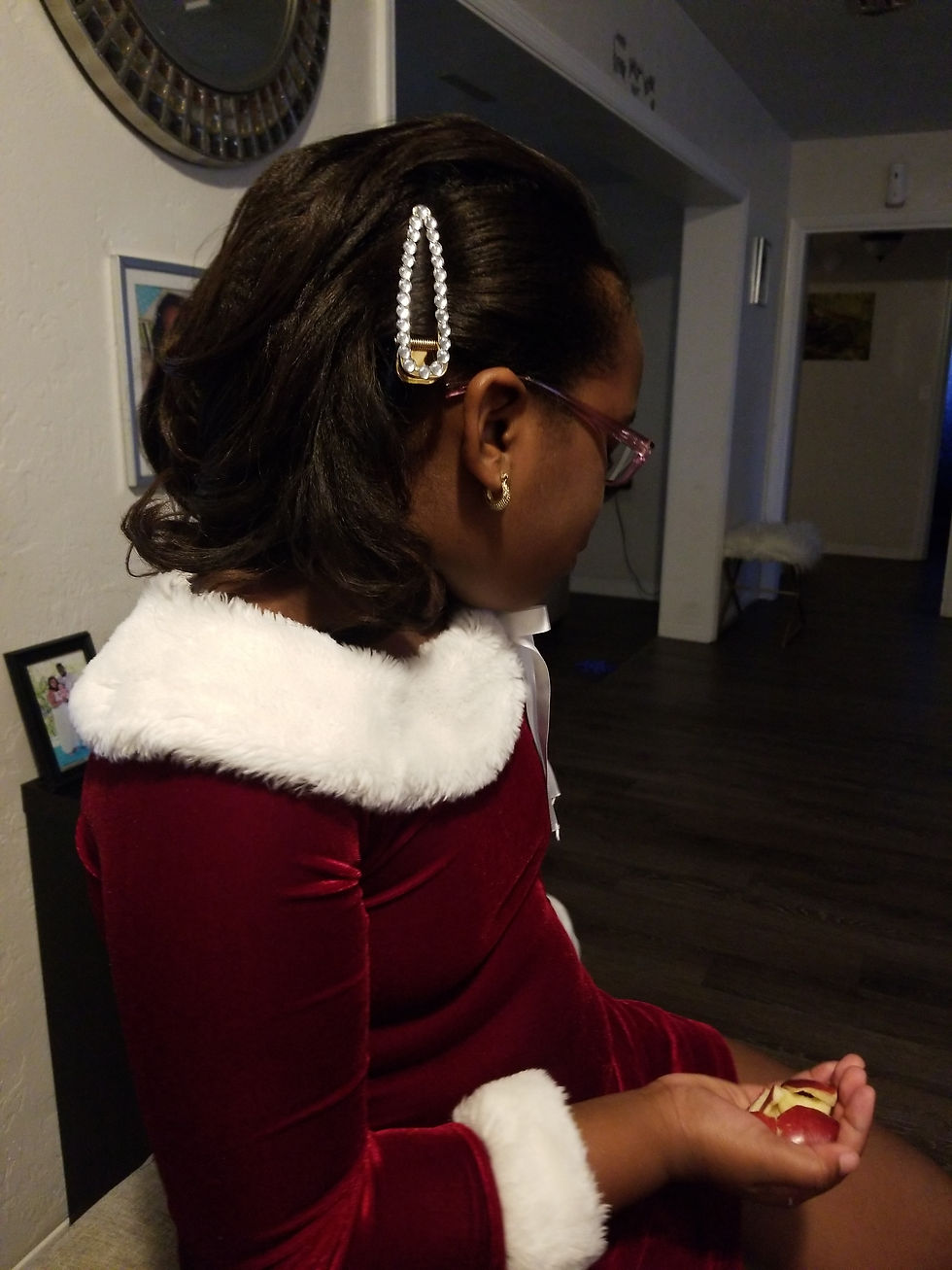 Thumbnail: Spring Clip with rhinestone/ hair pins