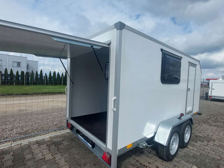 Przyczepa transportowo kempingowa. Dostępna od ręki.