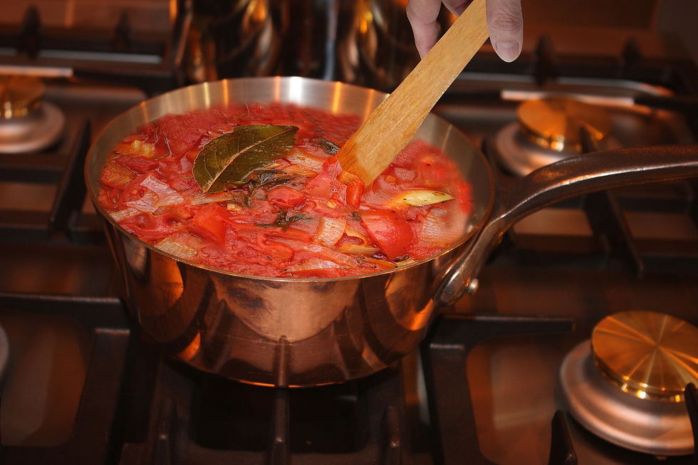 Marinara – The Sailor's Simplicity
Despite popular misconceptions, marinara sauce does not typically contain seafood.