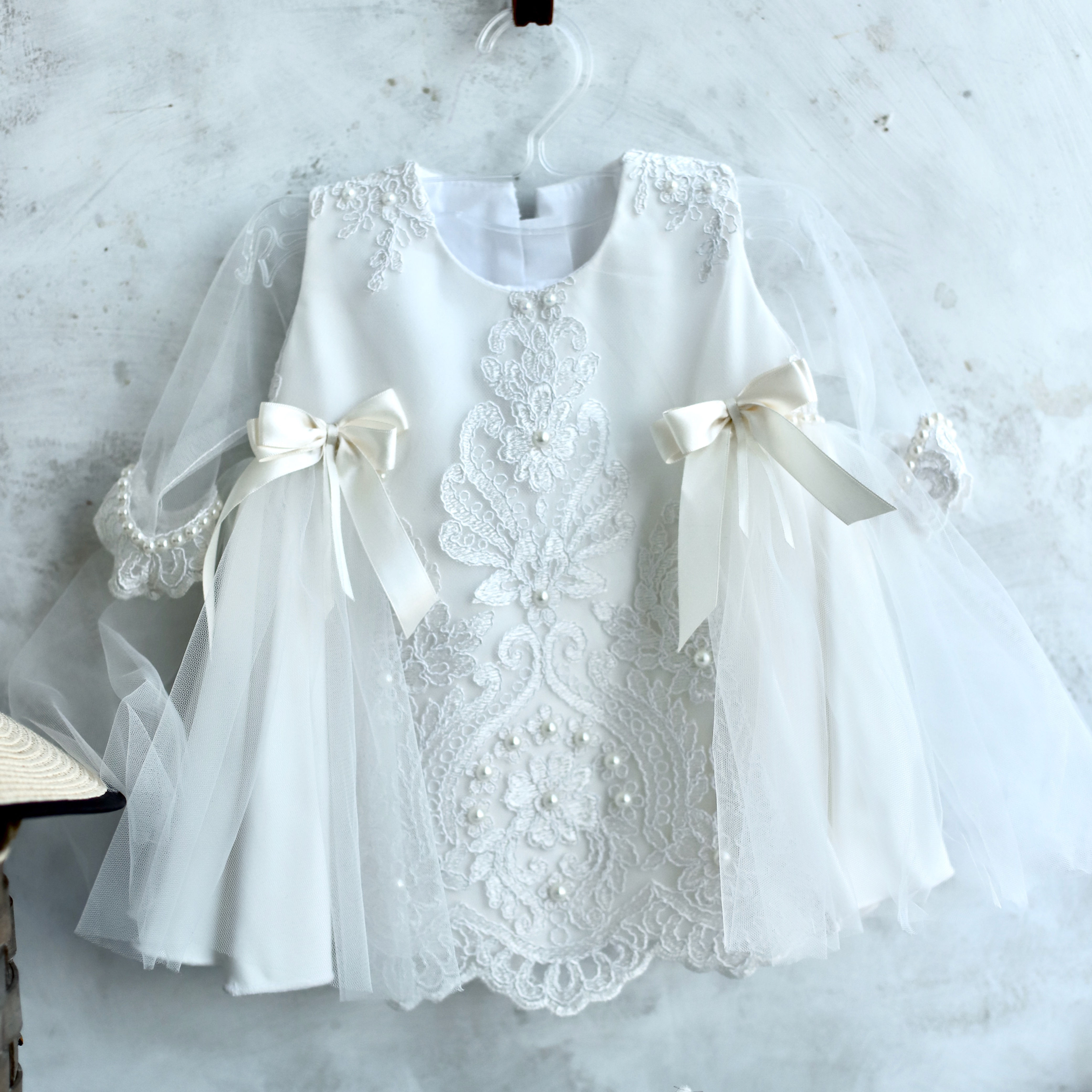 Rochiță Petronela alba