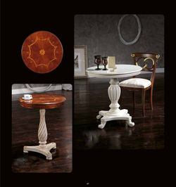 gueridon sculté merisier