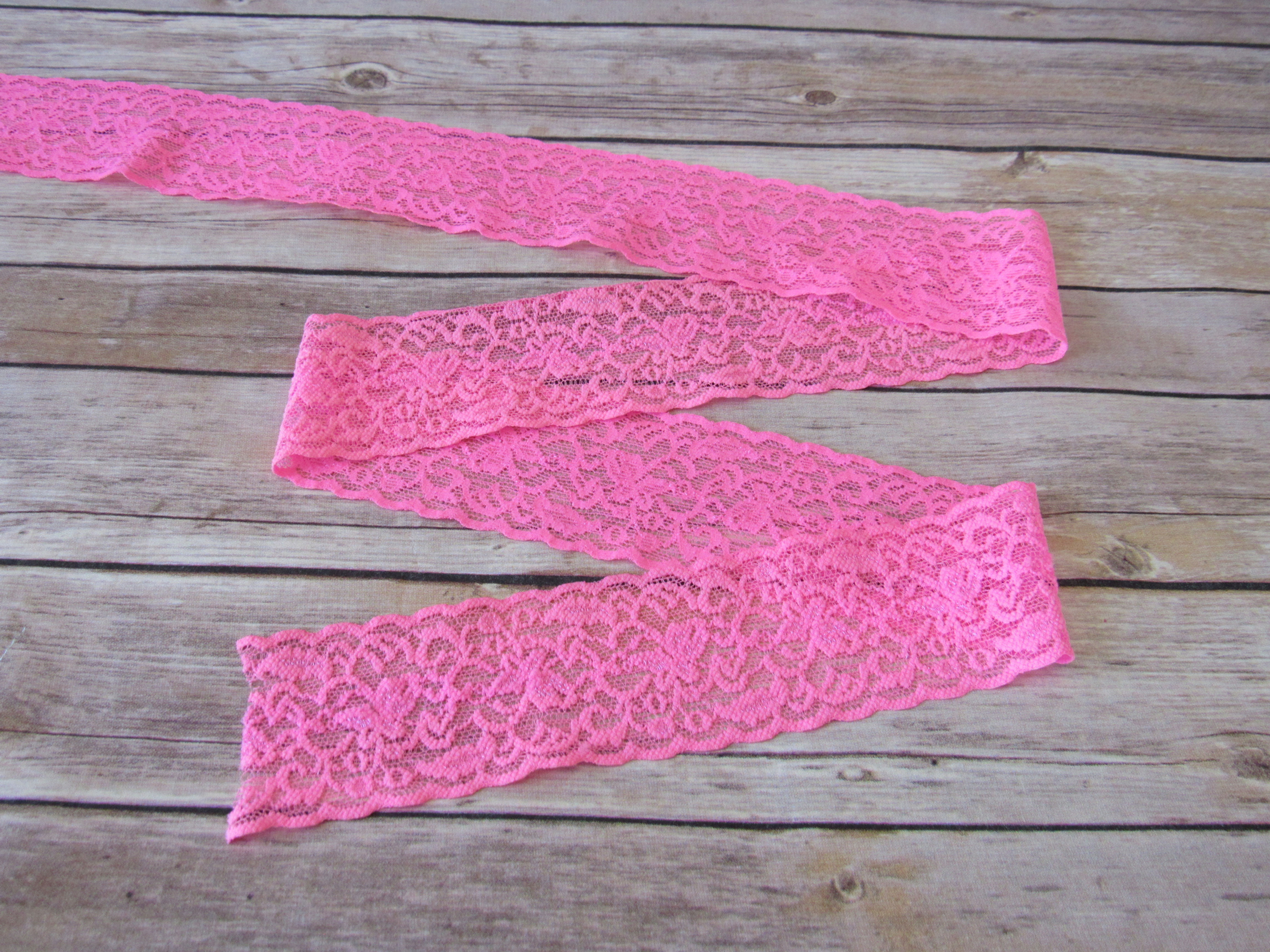 Stretch Lace - Bubble Gum - 2 1/2"