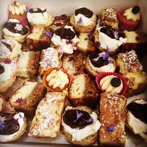 Sweet Treat Platter for 10 thecakecafe