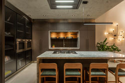 Adams & Adams + Arq André Bettinelli