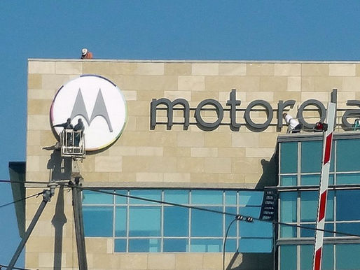 Ex-Motorola Exec: Smartphone Manufacturing in The U.S. Is Doomed