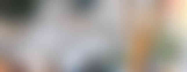 「武装集団からの奇襲攻撃を想定して反撃する警察の特殊部隊(写真:KAISEIWORLD)」の写真