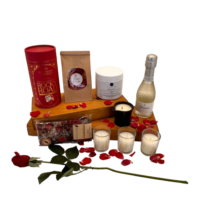 LOVE STORY PAMPER