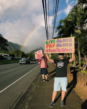 People of Faith Sign Wave for a Living Wage