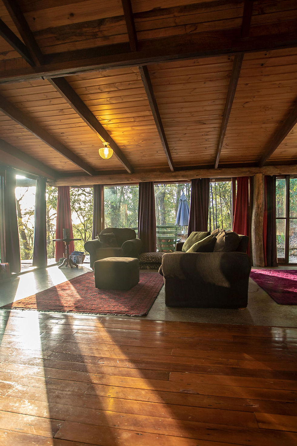 Love Cabin living area