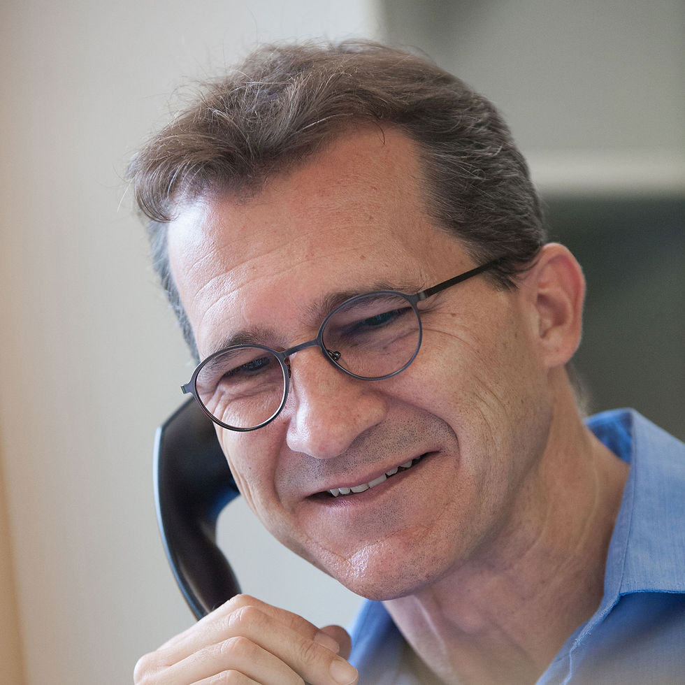 Adrian Hoeltschi