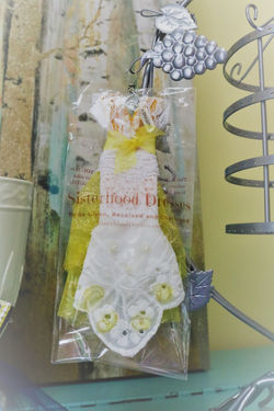 Sisterhood Dresses Yellow