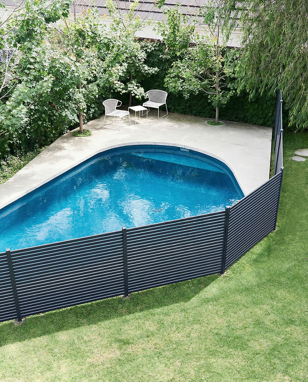 modernyard-aluminum-fence-scene-07.png