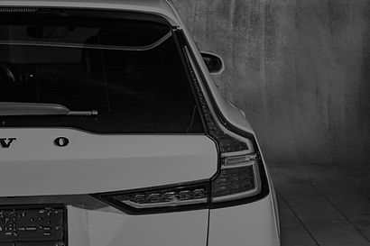 AJ89693_08_bw_dark_small (1).jpg