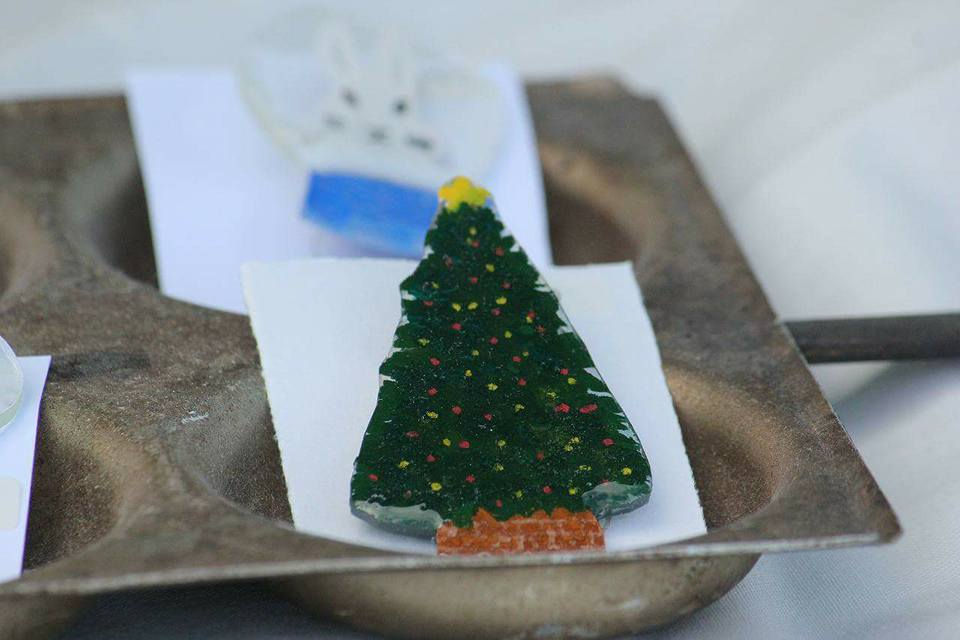 クリスマスツリーブローチ