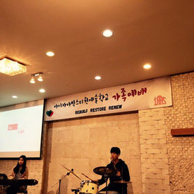 아이자야씩스티원예술학교 가족예배