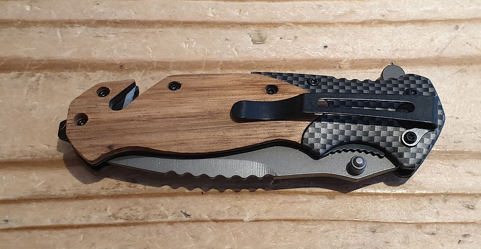 Miniature : Couteau de poche personnalisé façon carbone - idée cadeau à graver