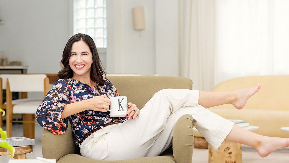Kirstin Brenders drinking coffee and chatting about how to price your services and set your freelance rates.