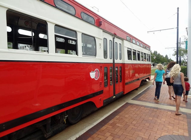 kenosha-streetcar.jpg