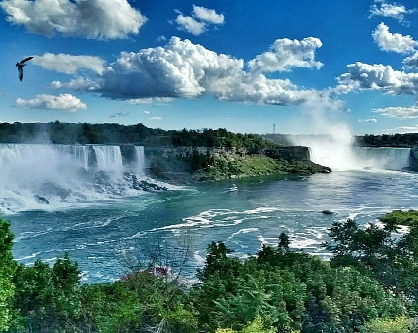 niagra falls canada.jpg