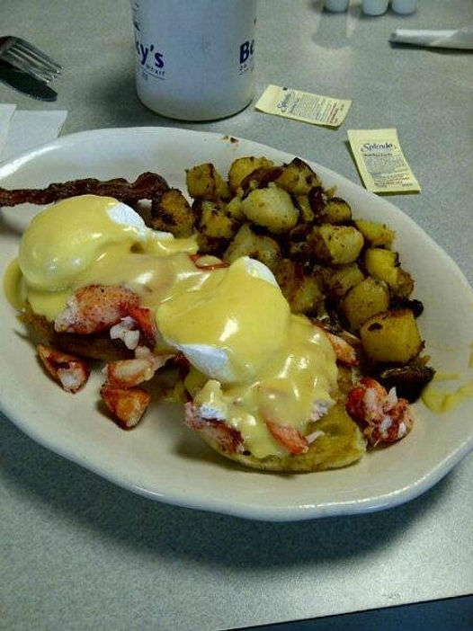 lobster benedict.jpg