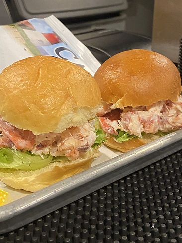 lobster slders.jpg