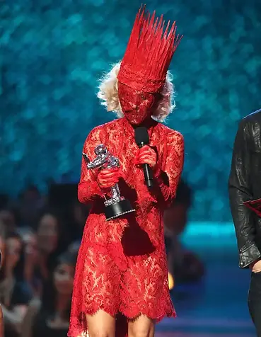 lady-gaga-1922703f-787e-4c62-8f40-ab58acfe5a35.webp