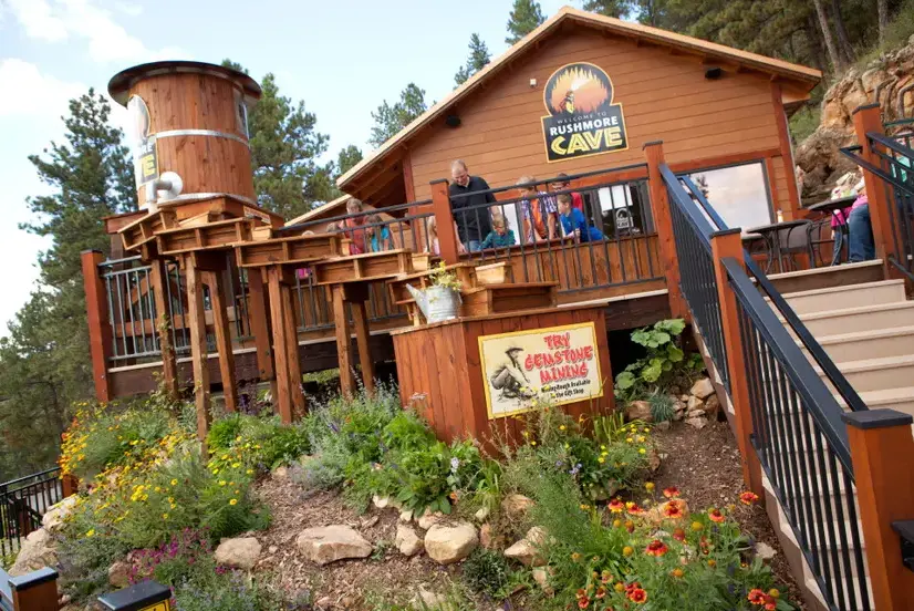 rushmore cave.webp