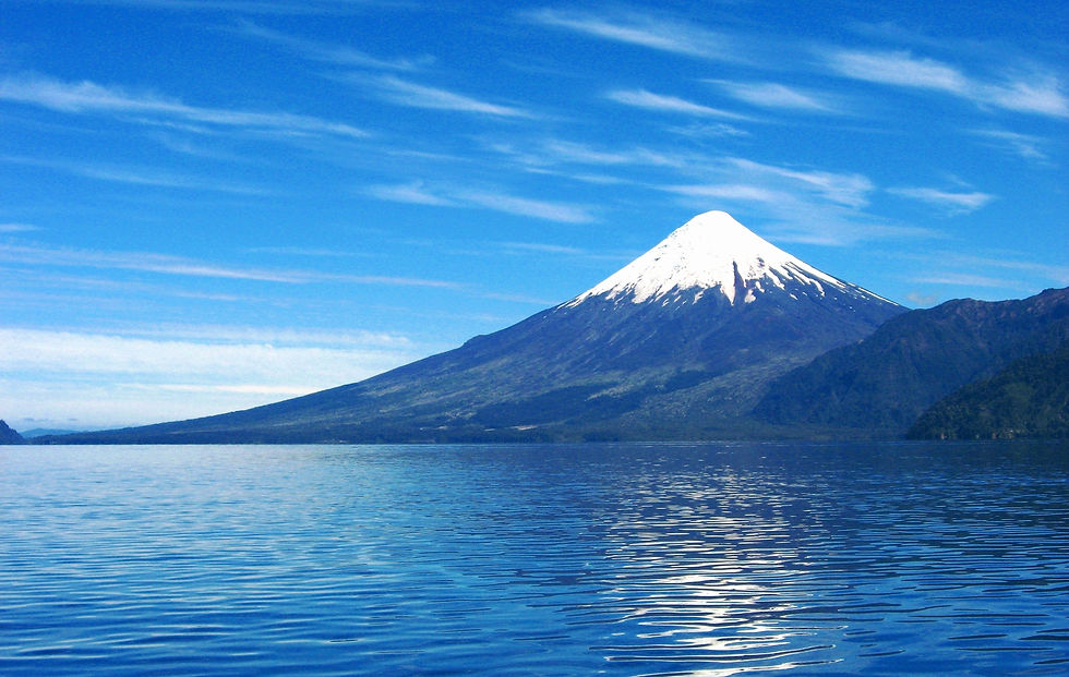 todos-los-santos-lake-in-chile-wallpaper