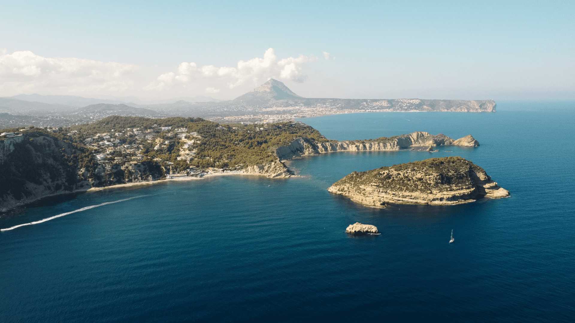 Mediterrane baai aan de Costa Blanca