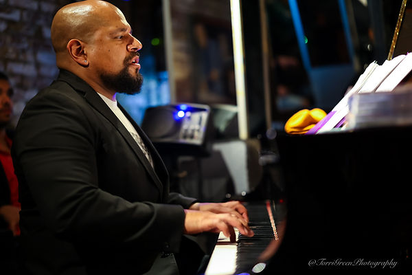 Luke Carlos O'Reilly