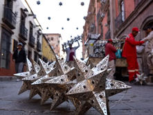 BRILLAN CALLES DE SAN MIGUEL DE ALLENDE ESTE CIERRE DE AÑO, CON SU ESENCIA Y TALENTO SANMIGUELENSES