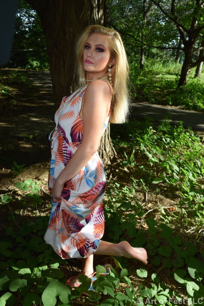 Thumbnail: Simone 1 - 531 Photos