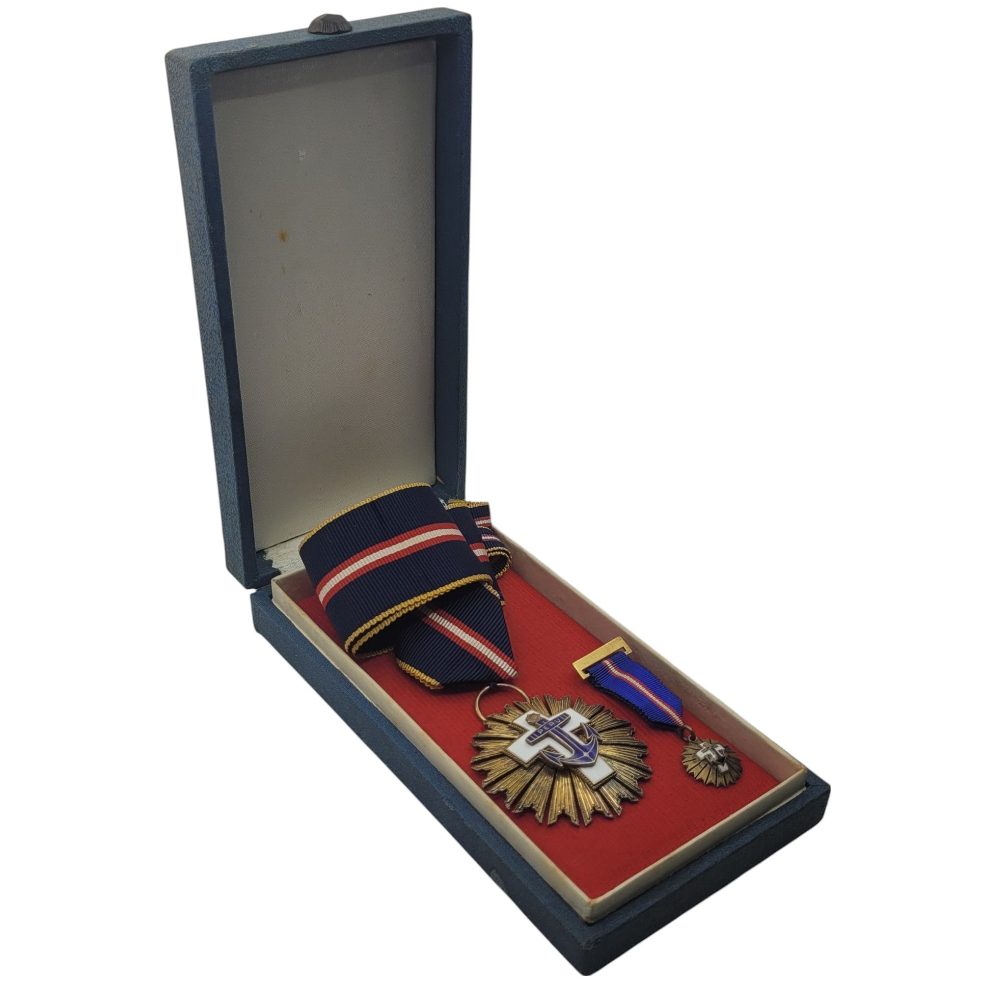 Peru – Naval Merit Cross – Officer Class – Full Set with Case
