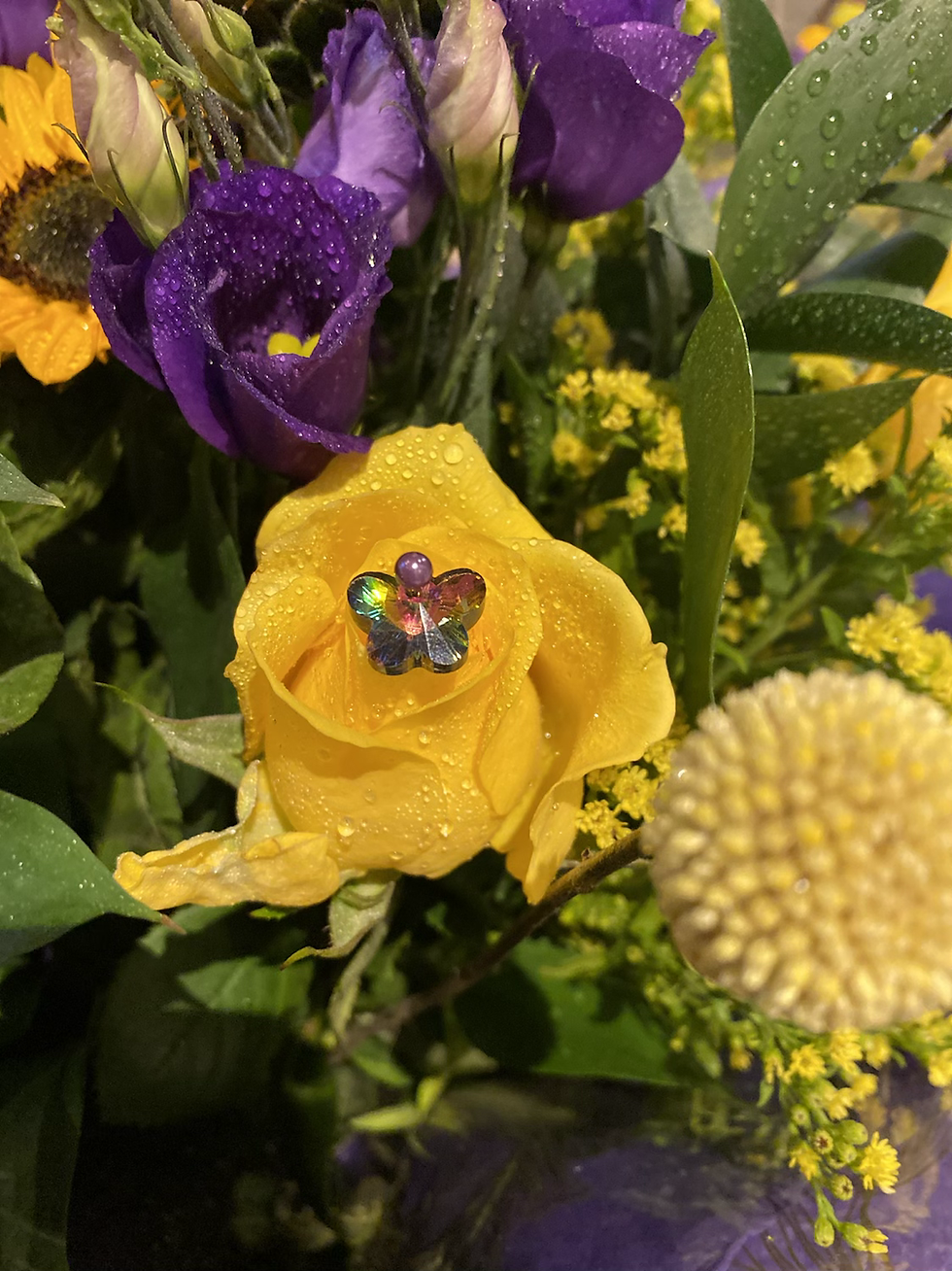 Thumbnail: Sunflowers with a touch of purple 