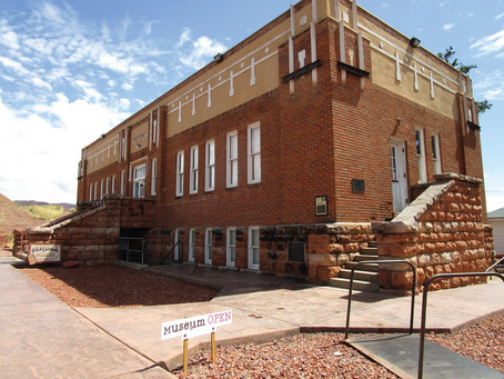 Emotions high at meeting about Kanab Museum