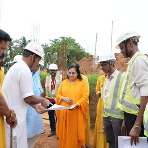 Pujaniya Raseshwari Devi Ji Reviews Progress of Upasana Bhawan Construction