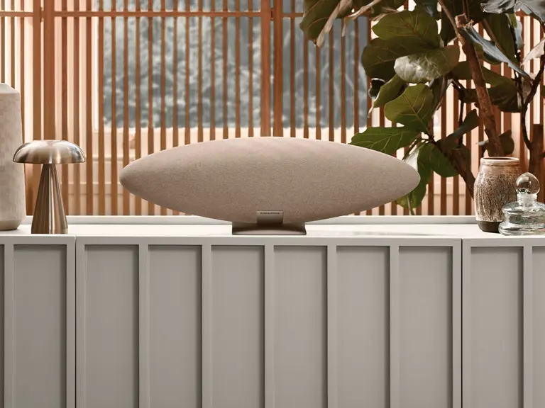 Bowers and W Zeppelin Pro Edition 2.webp