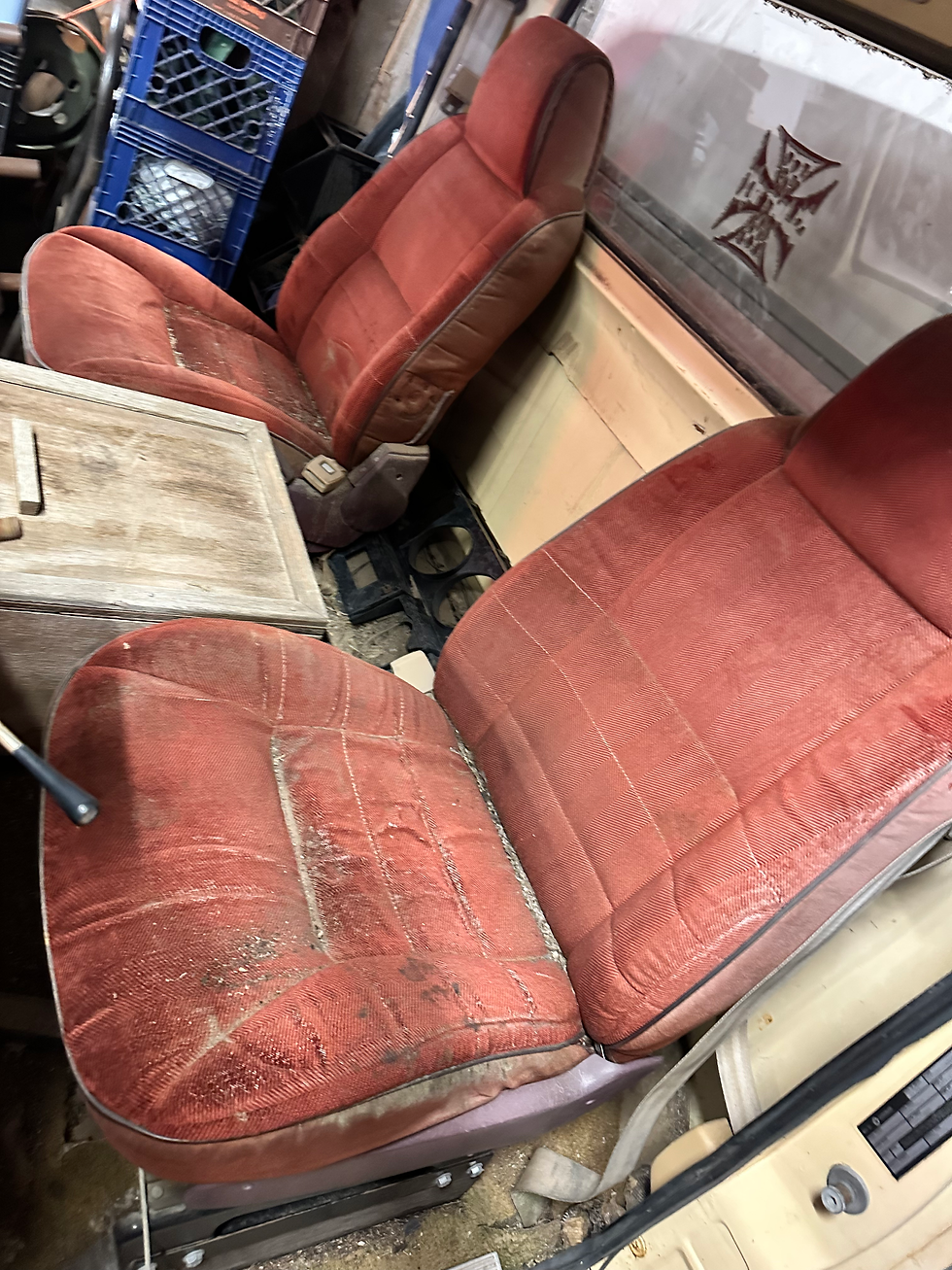 Thumbnail: seats
