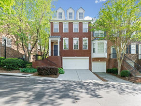 Joe Smith Realtor successfully gets Smyrna Highlands View townhouse under contract in one day and $20k over asking price
