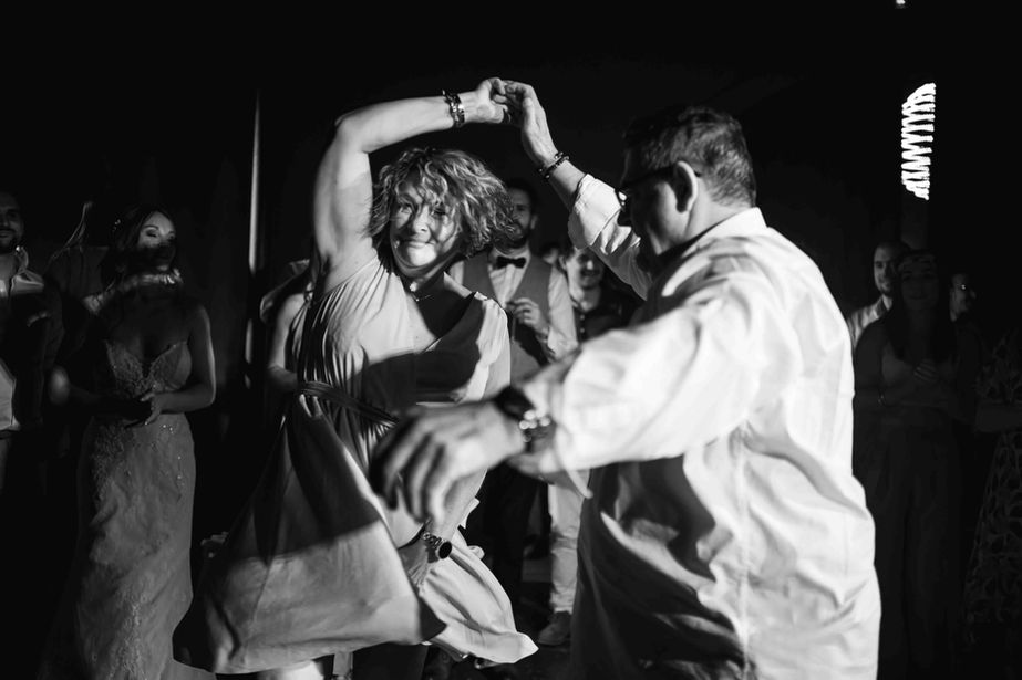 Soirée de mariage animée et ambiance festive au Domaine de Belric, près de Perpignan.