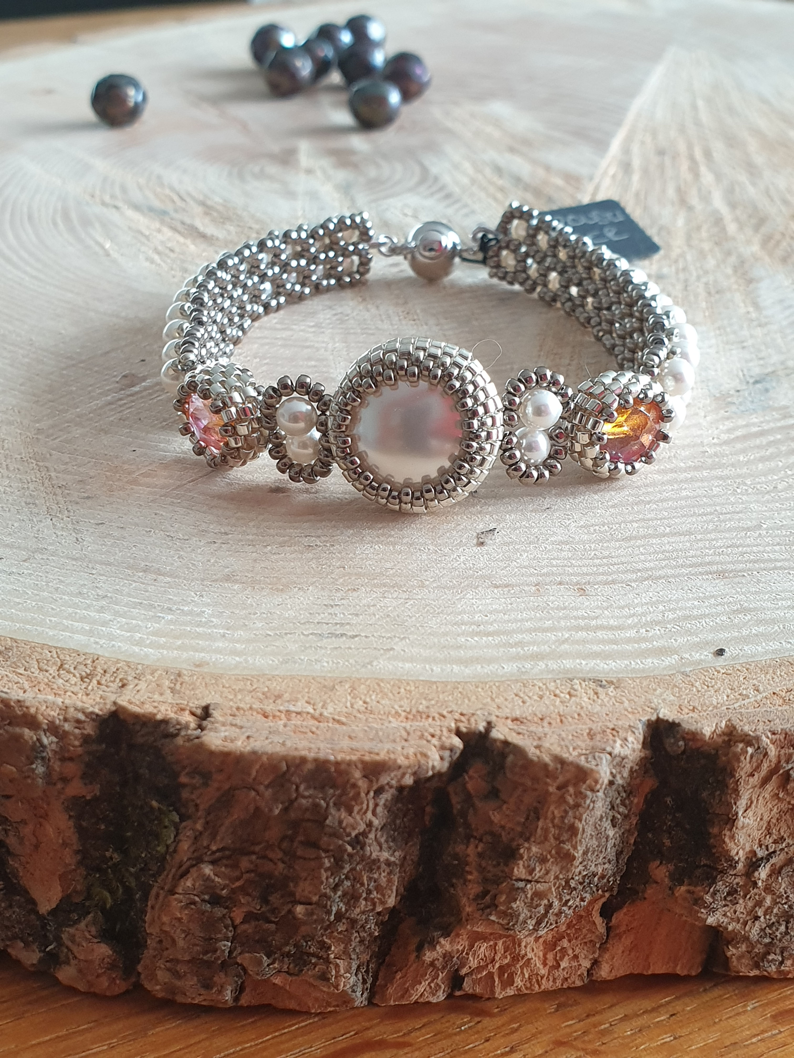 Armband aus Swarovski-Perlen