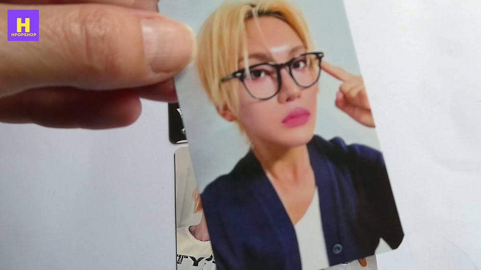 Thumbnail: XLOV UXLXVE LOMO CARD SET Video 2
