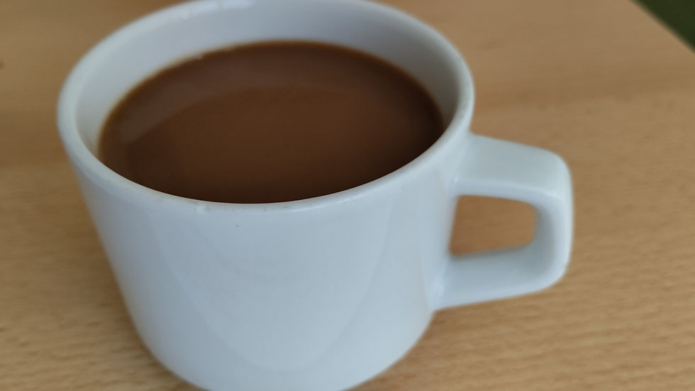 12 von 12: Oktober 2025 - 4 Tage im Schlaflabor. Ein letzter Kaffee am Anreisetag. Am zweiten Tag durfte ich zum Frühstück keinen trinken, da es die Ergebnisse verfälschen könnte. Allerdings am dritten Tag, wo auch noch Test durchgeführt worden sind, durfte ich dann doch wieder eine Tasse trinken, was ich nicht ganz verstehen konnte ... (Bild 4)