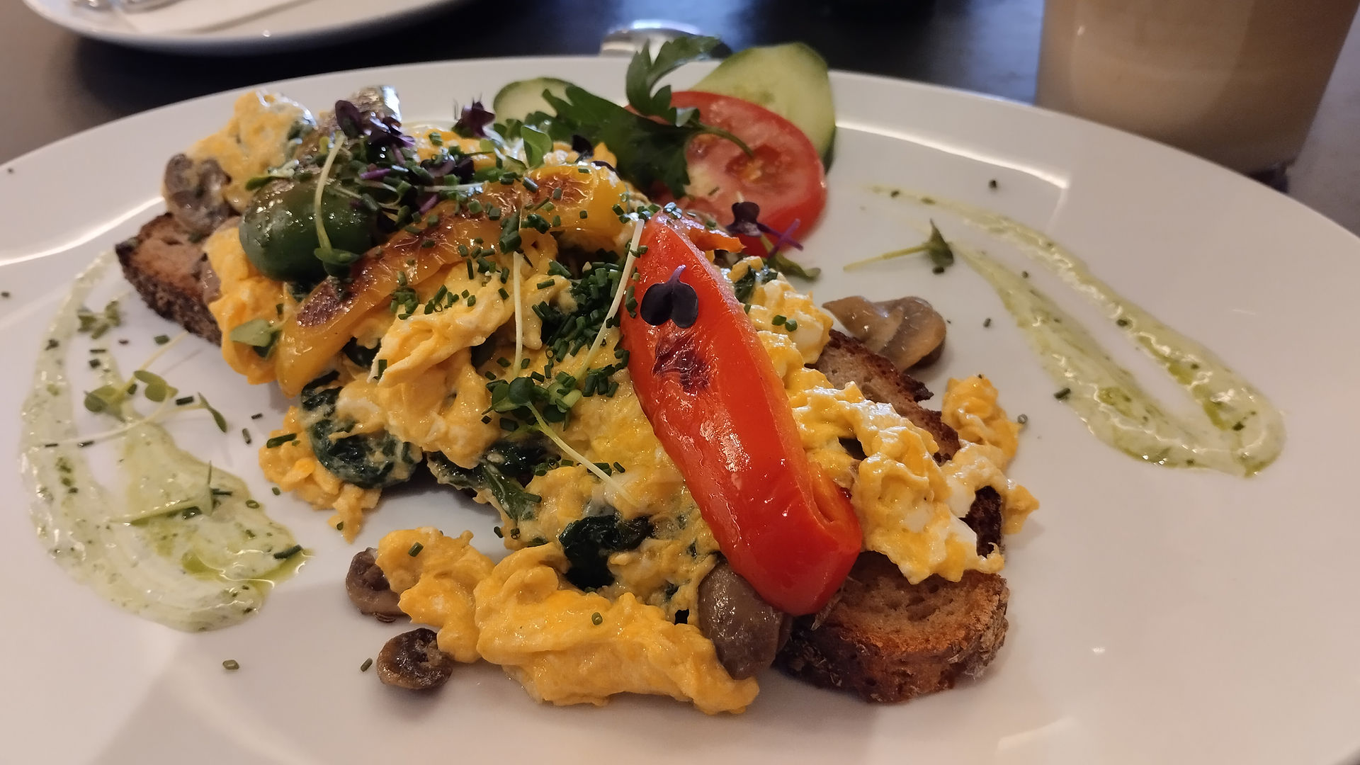 Kulinarisches aus Bayern. DINZLER - Herzhaftes Frühstück mit Eiern