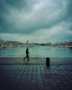 19415889_695060000703022_801008876_n