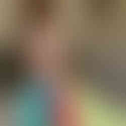 woman wearing light spring colour drapes